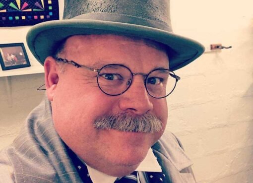 kevin chamberlin husband