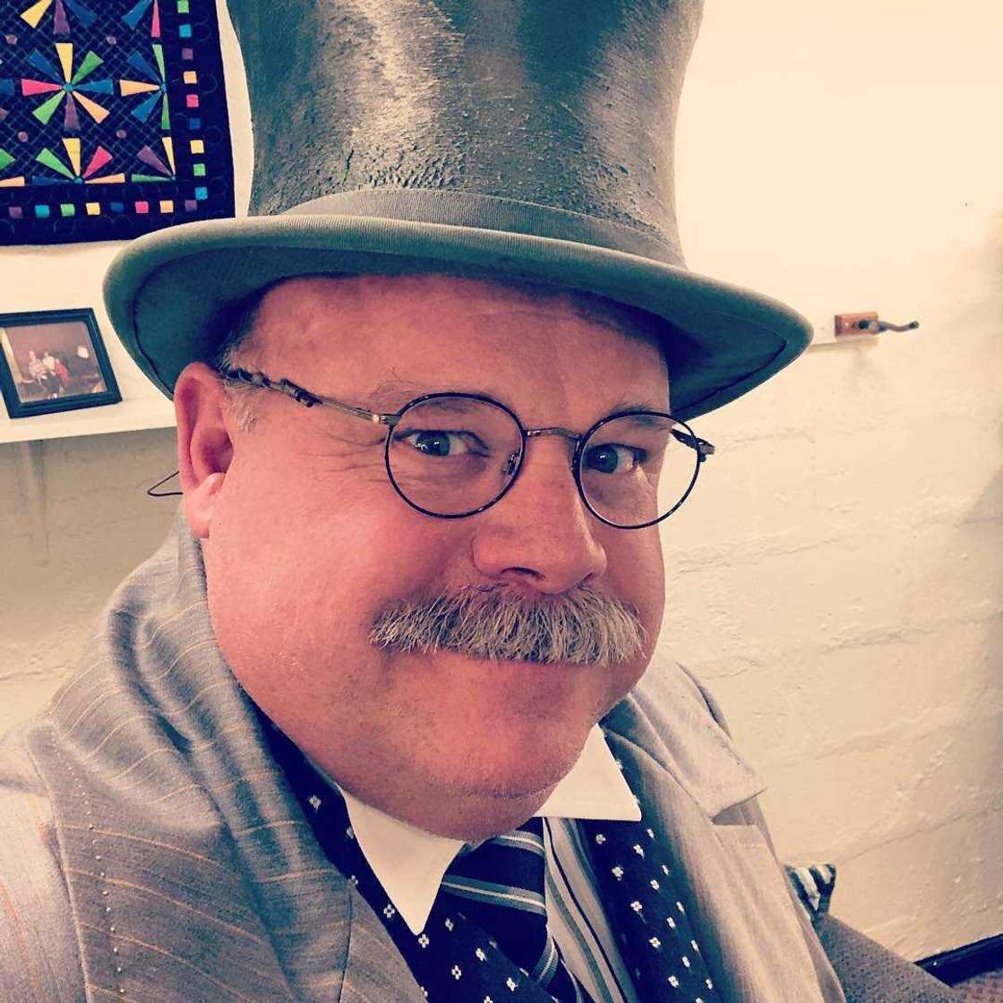 kevin chamberlin husband